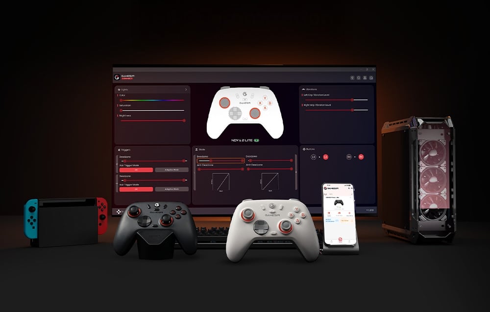 Οθόνη με λογισμικό ρύθμισης χειριστηρίου GameSir, περιτριγυρισμένη από χειριστήρια, υπολογιστή και κονσόλα.