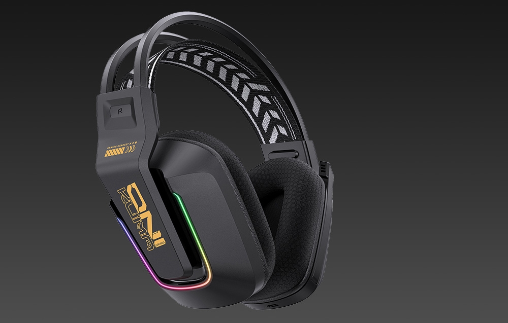 Ακουστικά gaming με χρωματιστές θήκες αυτιών RGB που απεικονίζονται από το πλάι σε σκούρο φόντο