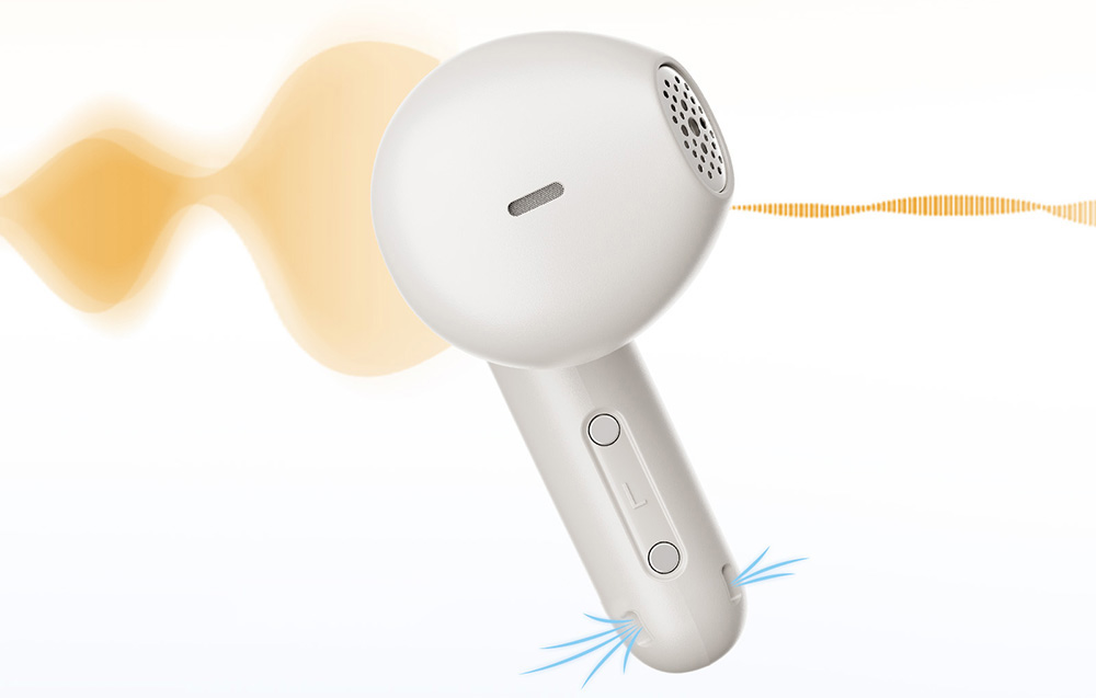 Λευκά ακουστικά in-ear σε ανοιχτόχρωμο φόντο.