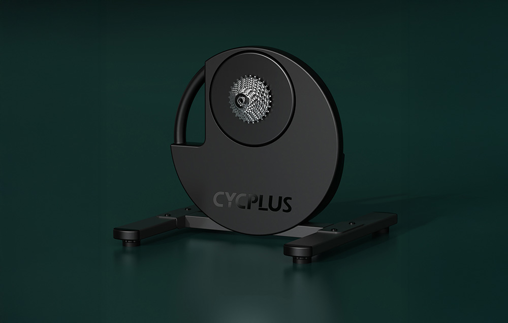 Προπονητής ποδηλάτων Cycplus σε σκούρο φόντο