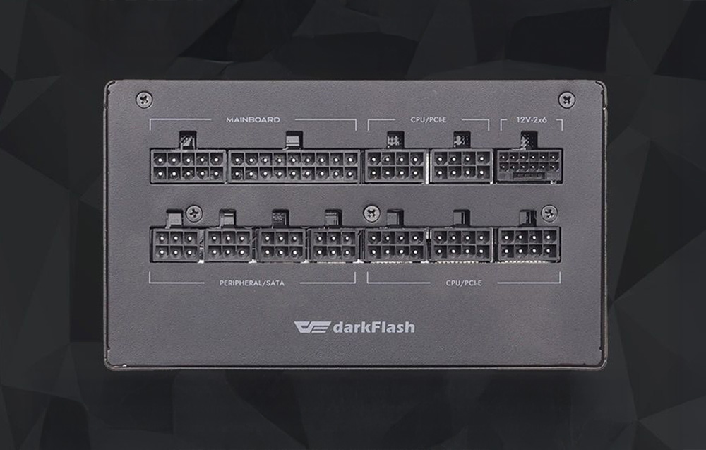 Μαύρο τροφοδοτικό DarkFlash σε σκούρο φόντο