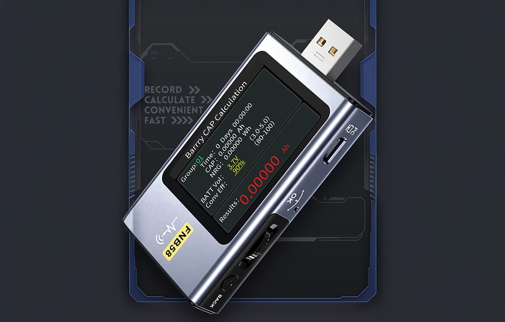 Δοκιμαστής θύρας USB σε φουτουριστικό σκούρο φόντο