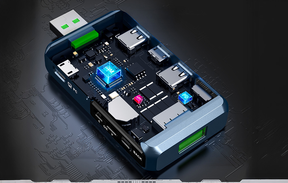 USB tester με ορατά εσωτερικά ηλεκτρονικά εξαρτήματα και διάφορους τύπους συνδετήρων