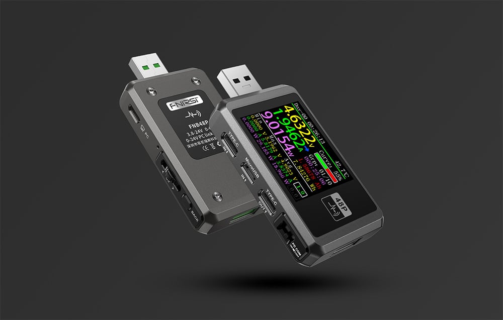 USB tester με οθόνη στη μία πλευρά και τεχνικά δεδομένα στην άλλη