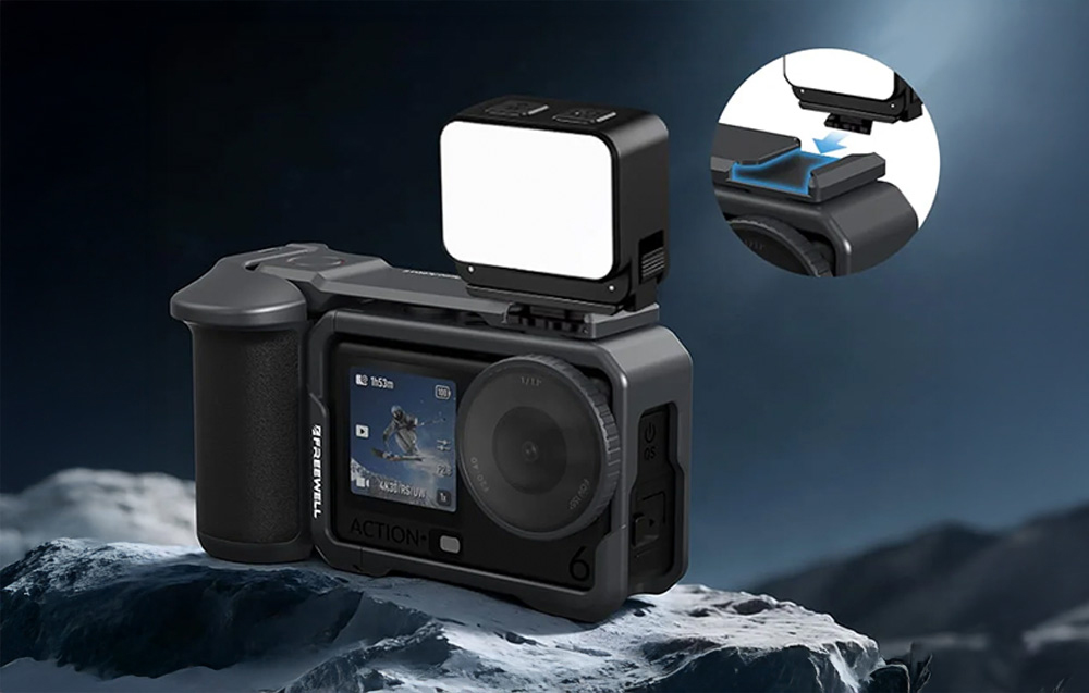 Κάμερα DJI Osmo Action στο πλήρες σετ Freewell με πρόσθετο LED φωτιστικό στην κορυφή