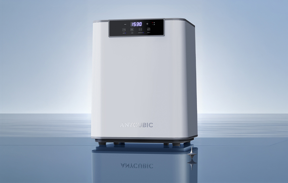 Συσκευή πλύσης και σκλήρυνσης εκτυπώσεων Anycubic σε μπλε φόντο