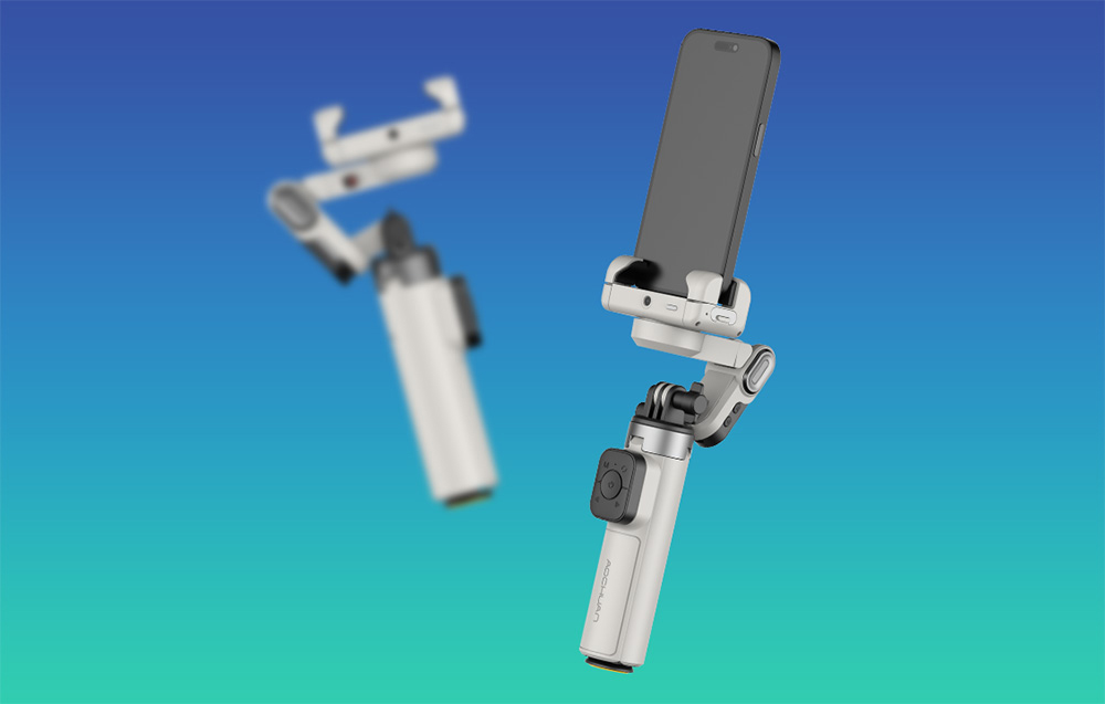 Δύο λήψεις ενός λευκού gimbal με smartphone σε διαφορετικές γωνίες πάνω σε μπλε-τυρκουάζ φόντο.
