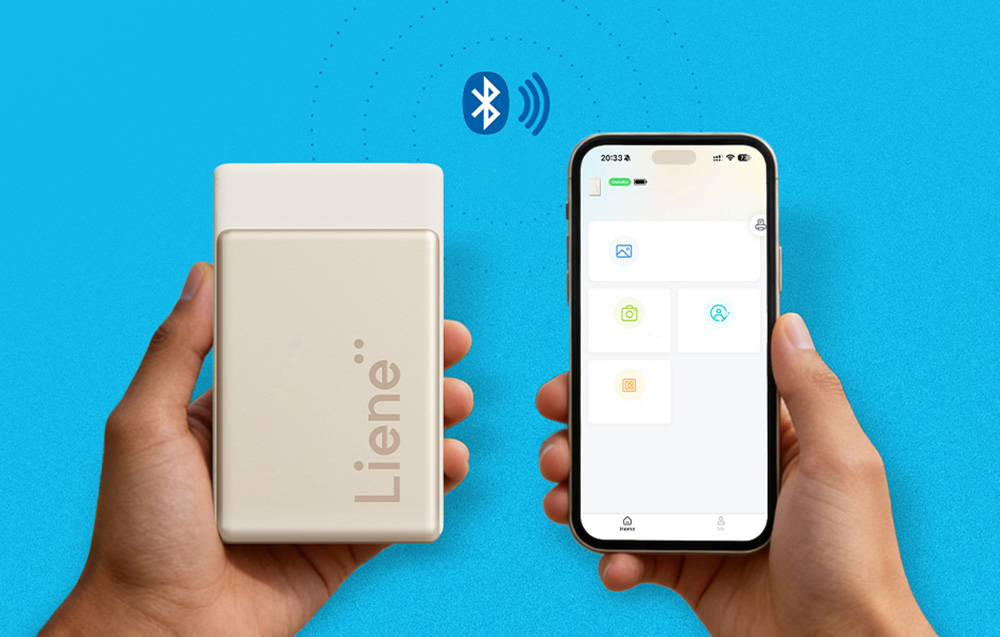 Ο φορητός εκτυπωτής Liene και ένα smartphone συνδεδεμένα μέσω Bluetooth σε μπλε φόντο