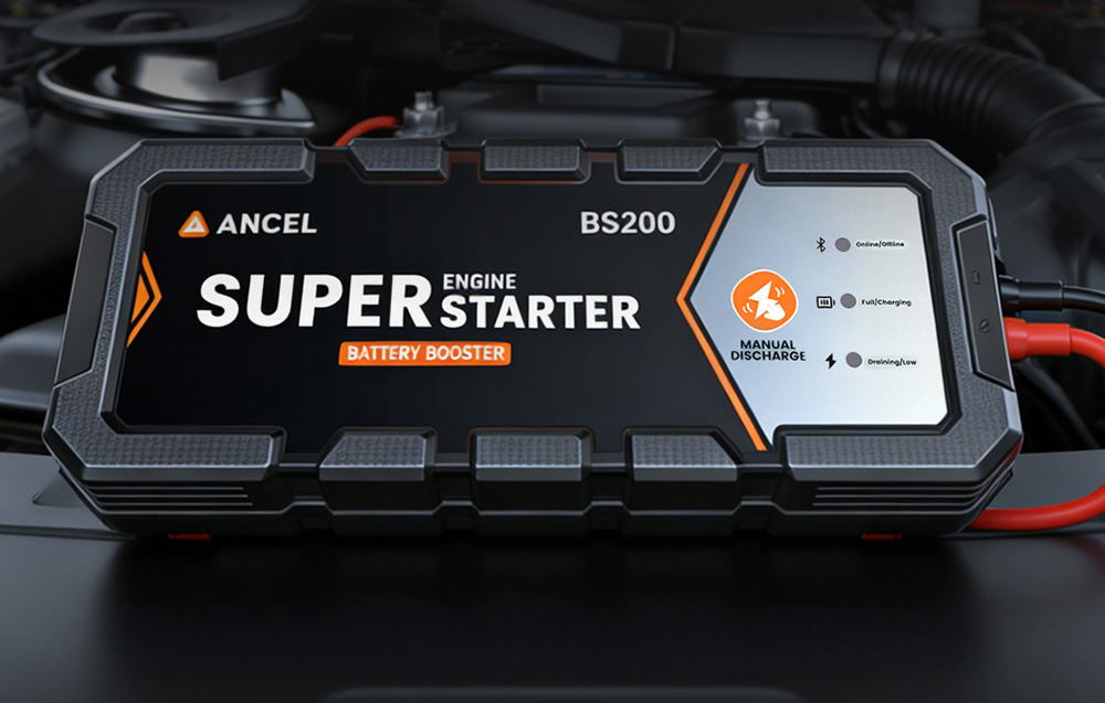 Ο εκκινητής Ancel BS200 Super Starter τοποθετημένος στο χώρο του κινητήρα του αυτοκινήτου, κοντινή λήψη του πίνακα ελέγχου