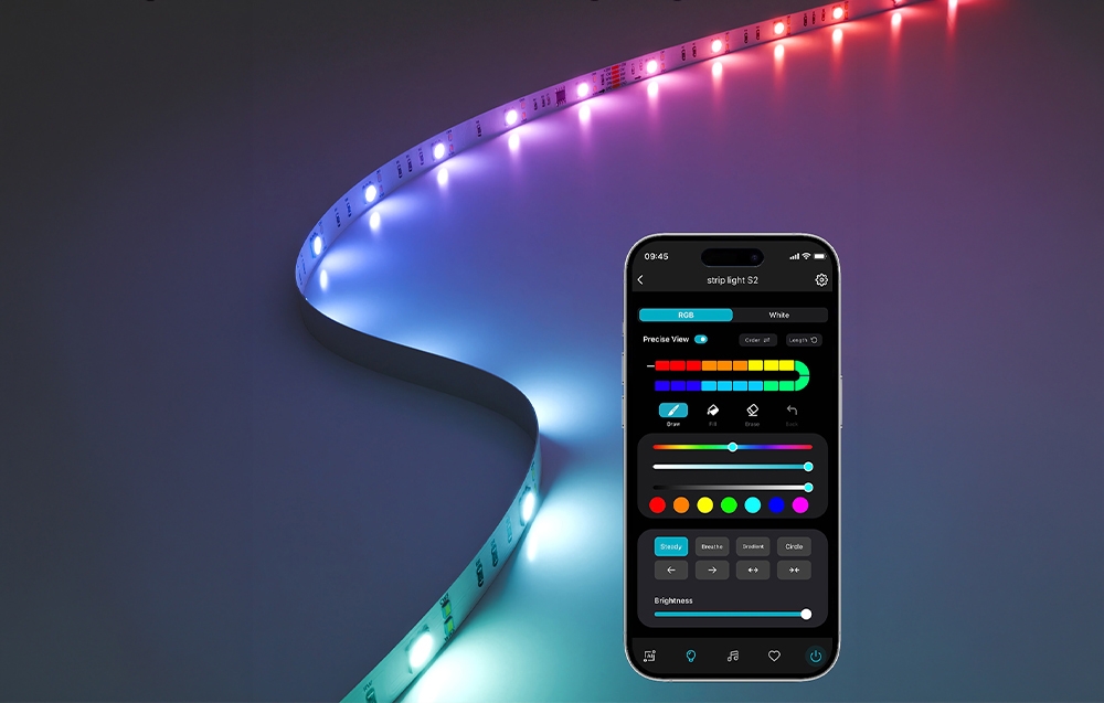 Έγχρωμη λωρίδα LED και smartphone με ανοιχτή εφαρμογή ελέγχου φωτισμού