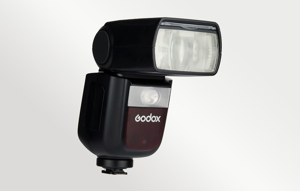 Φλας Godox V860III-S για φωτογραφικές μηχανές Sony, πλάγια όψη της περιστρεφόμενης κεφαλής και του πίνακα LED