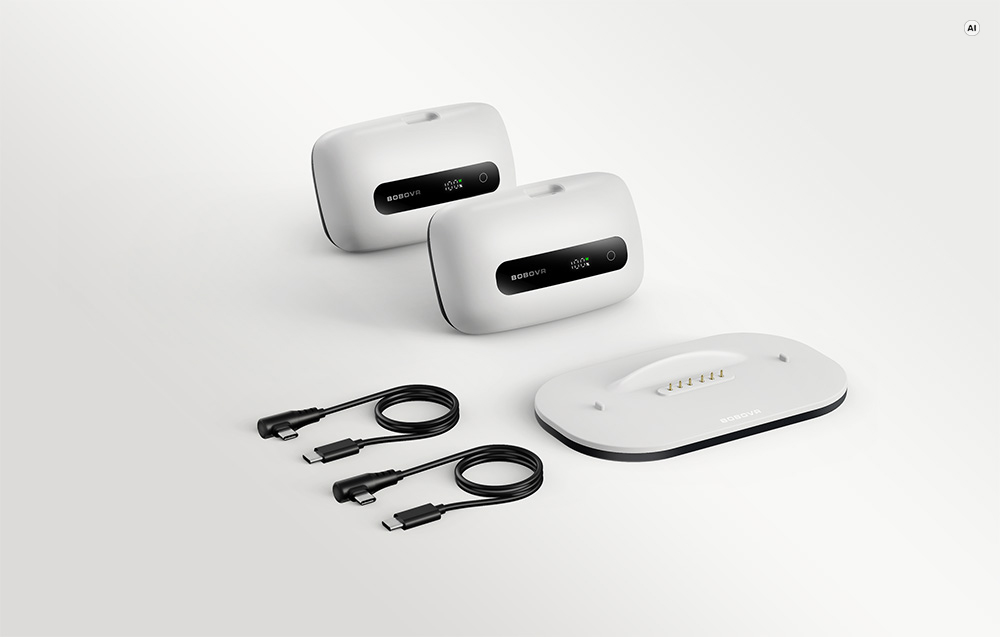 Δύο λευκές μπαταρίες VR headset με οθόνες, ένας σταθμός φόρτισης και δύο μαύρα καλώδια πάνω σε ανοιχτόχρωμο φόντο.