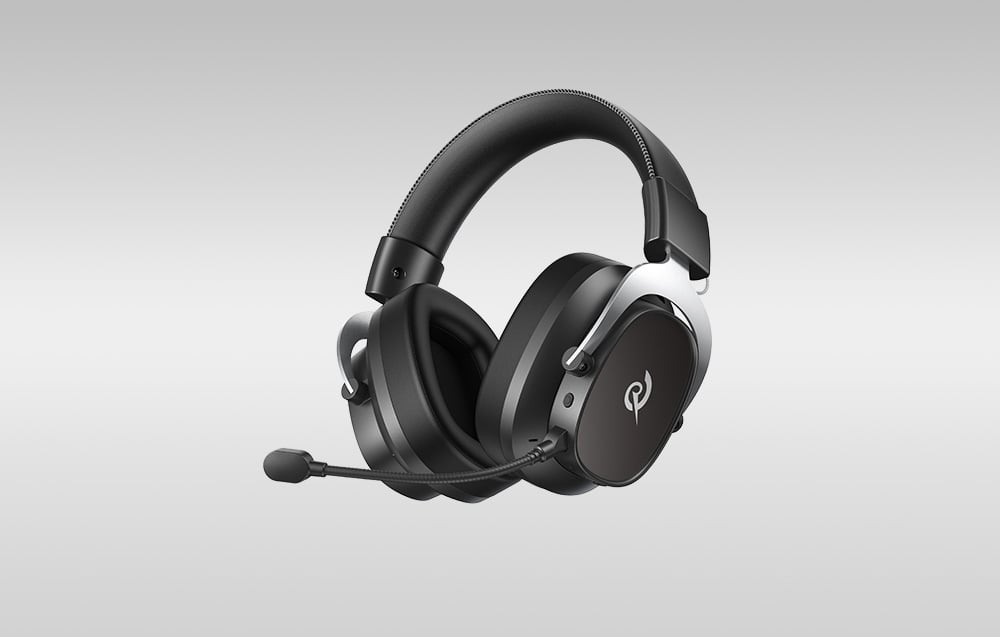 Μαύρα ακουστικά gaming QCY Heroad VT200, φωτογραφημένα από το πλάι με φόντο γκρι ντεγκραντέ