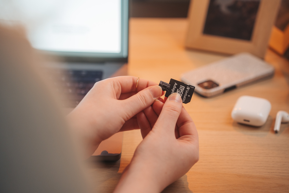 Λεπτομέρειες κάρτας microSD κατά λέξη