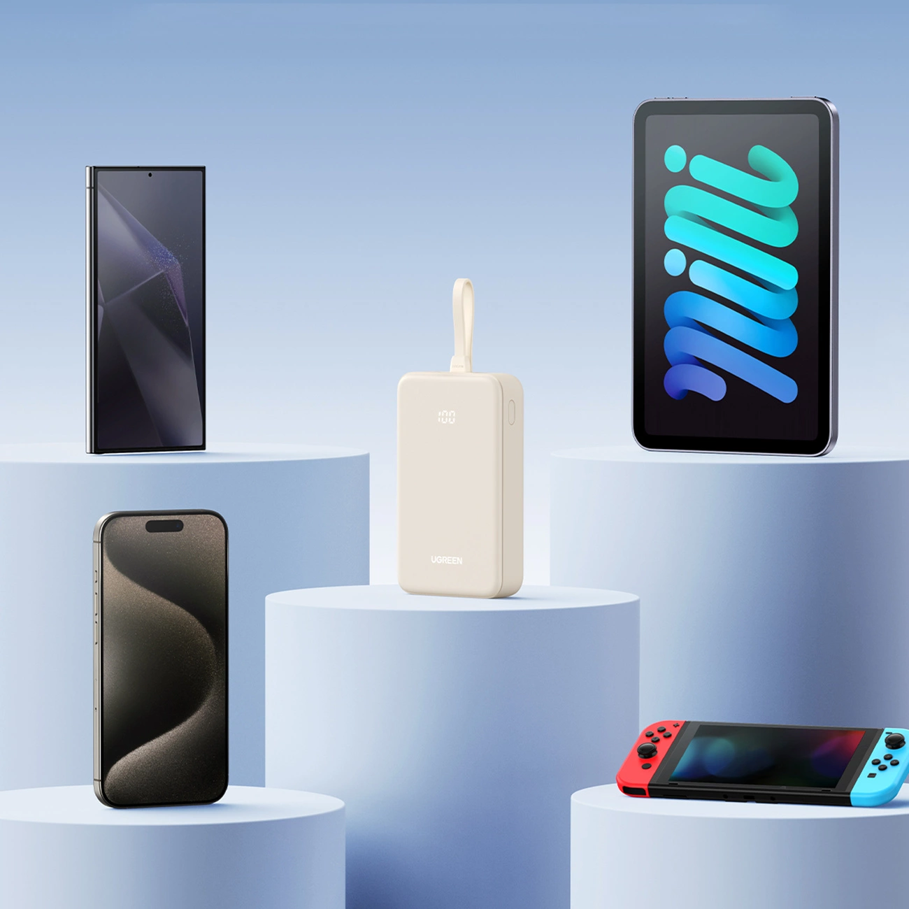 Powerbank Ugreen PB505 με φόντο πέντε διαφορετικές συσκευές